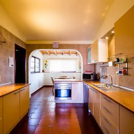 Esselle Villa