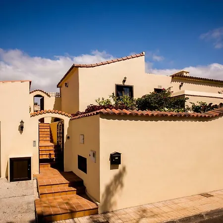 Esselle Villa